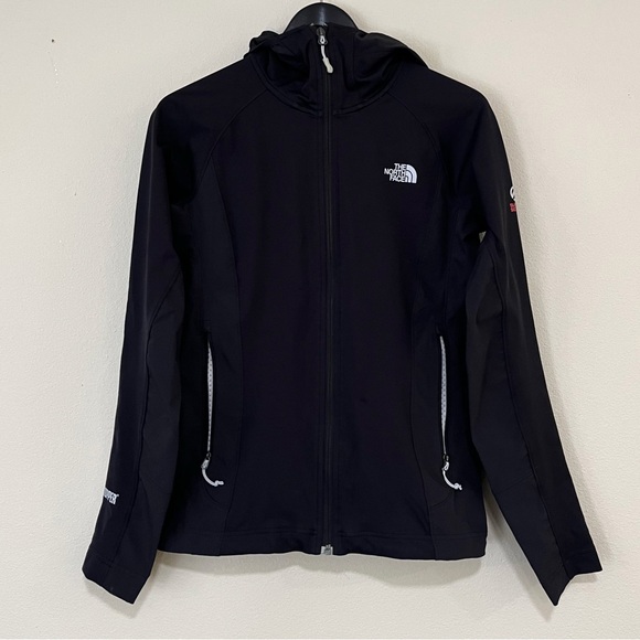 The North Face Women's Black Softshell Jacket - Picture 2 of 5